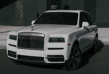 Rolls-Royce Cullinan photo